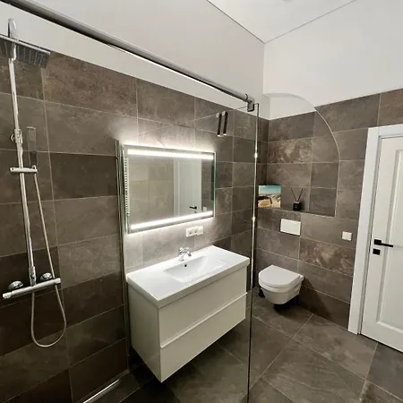 Spacious 1Bd Apt By Homeystay