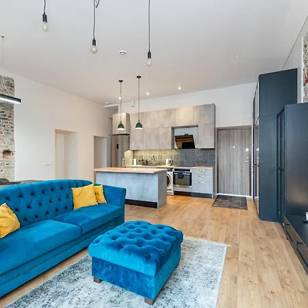 Spacious 1bd By Homeystay Apartment *