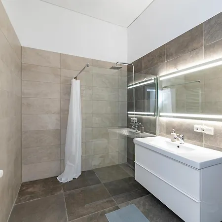 Spacious 1bd By Homeystay * Kaunas