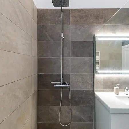 Spacious 1bd By Homeystay Apartment Kaunas